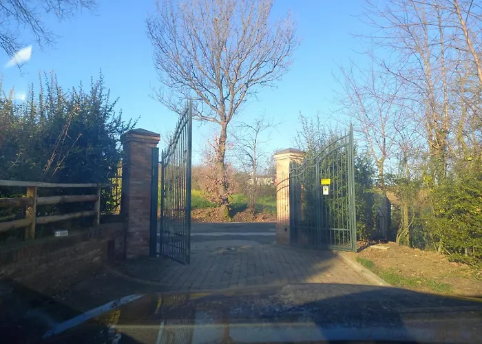 La Casa Nel Bosco بيت ضيافة